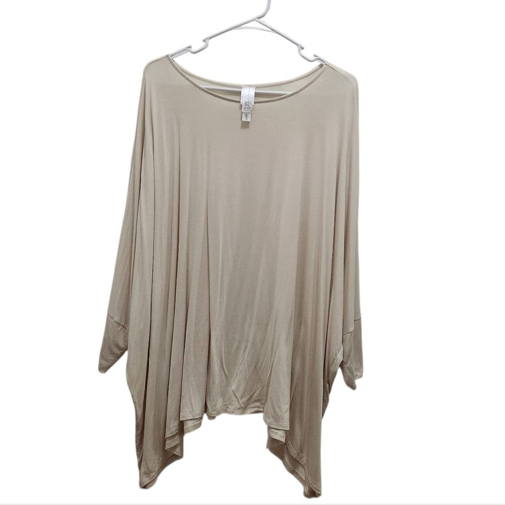 WYNNELAYERS Chic Cream Women's Top Assymetrical Hem Dolman Sleeves Size Large